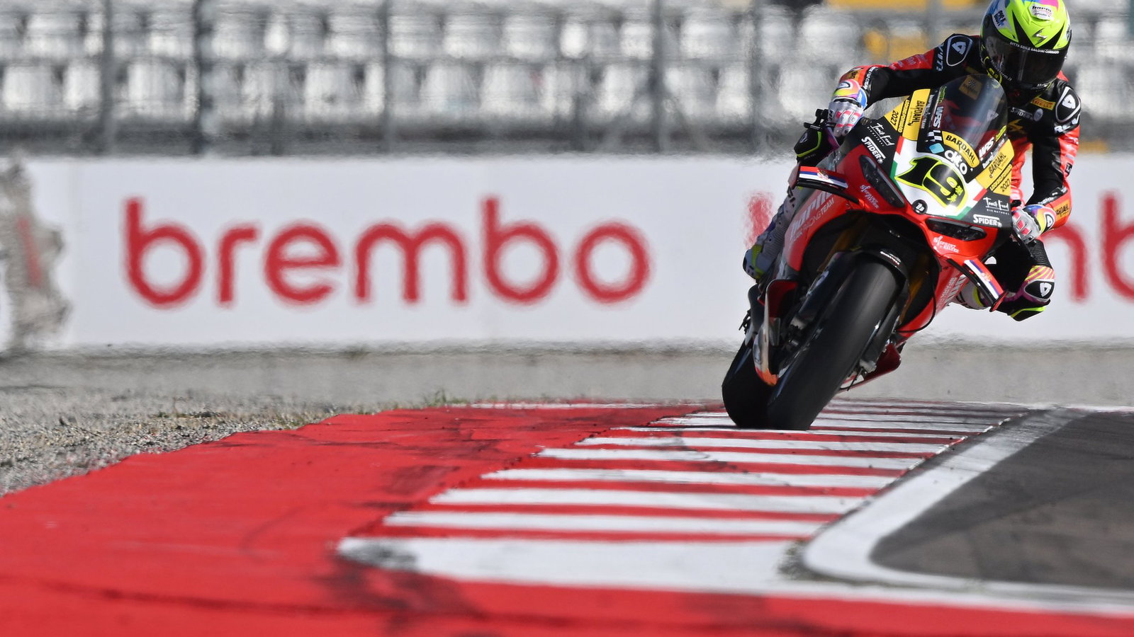 Bautista reopens WorldSBK weight debate while backing Bulega