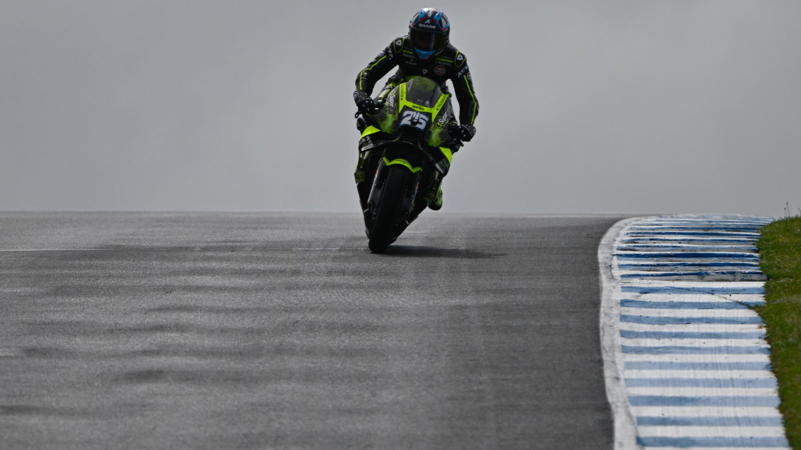 Raul Fernandez sees a sign in Phillip Island cancellation