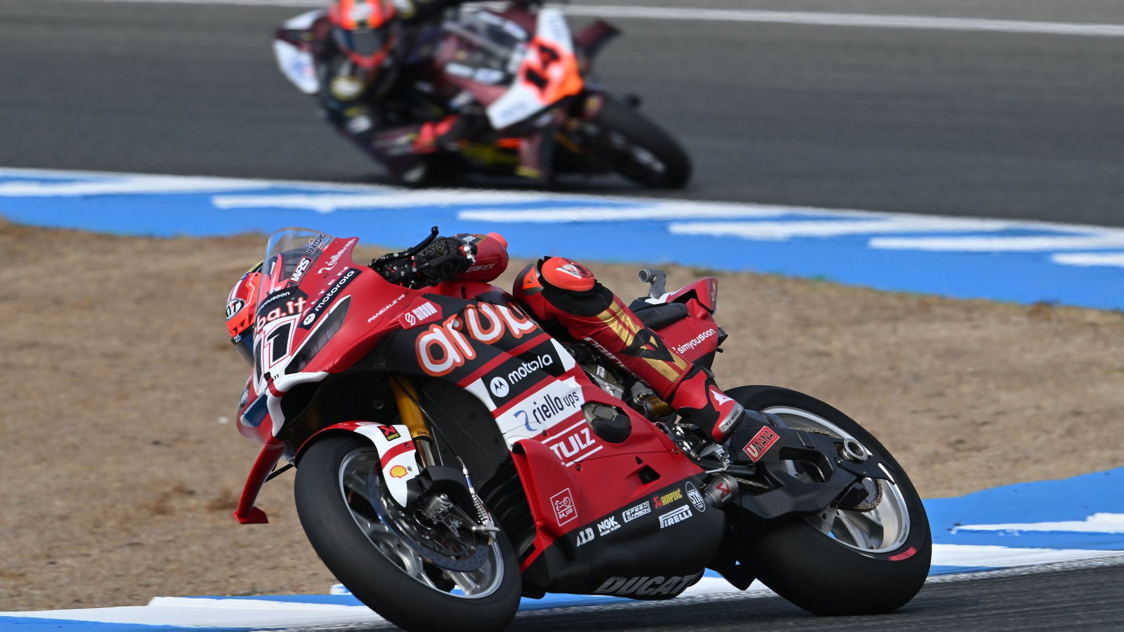 WorldSBK Jerez: Bulega makes it four in a row as Lowes takes second