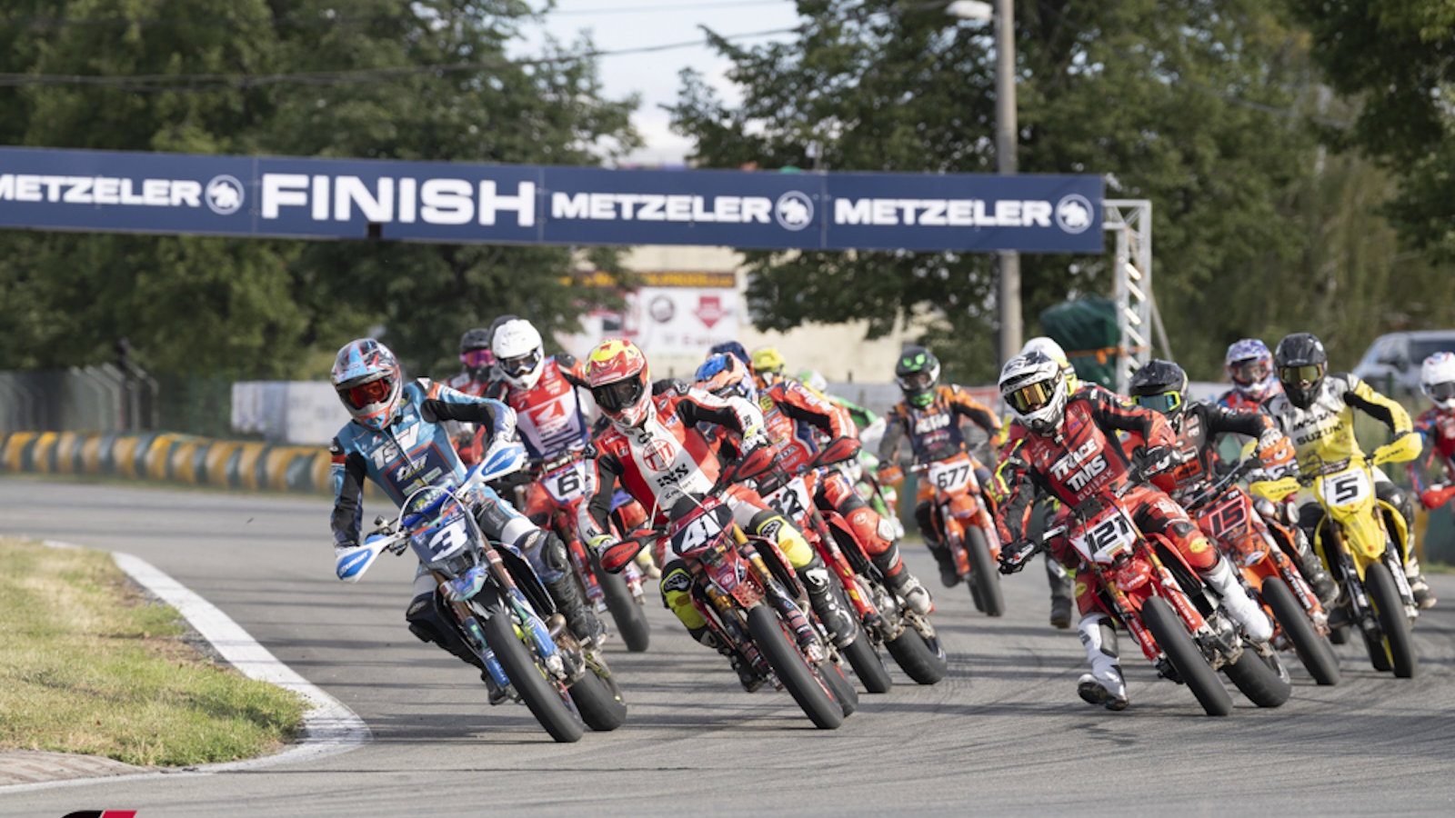 FIM S2 adds a new route into world SuperMoto racing