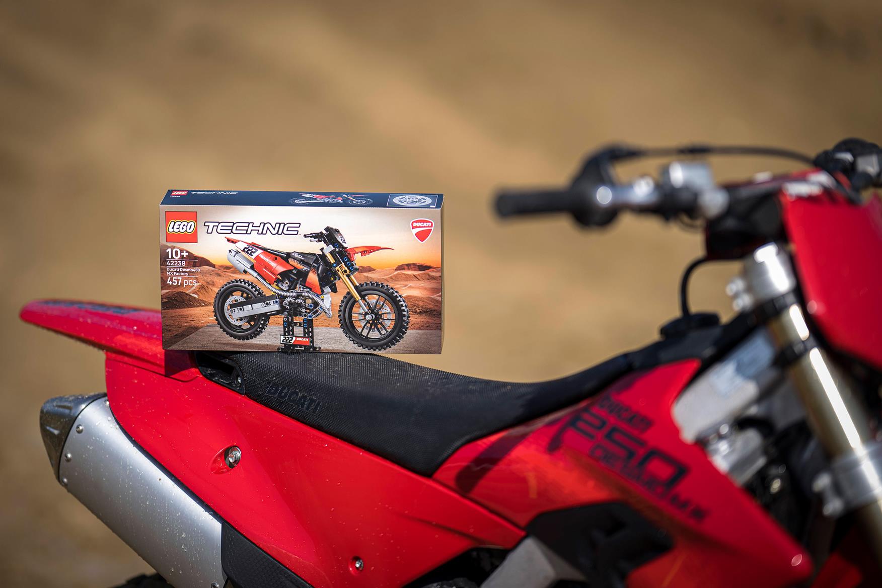 Ducati Desmo450 MX Factory becomes a moving LEGO Technic model
