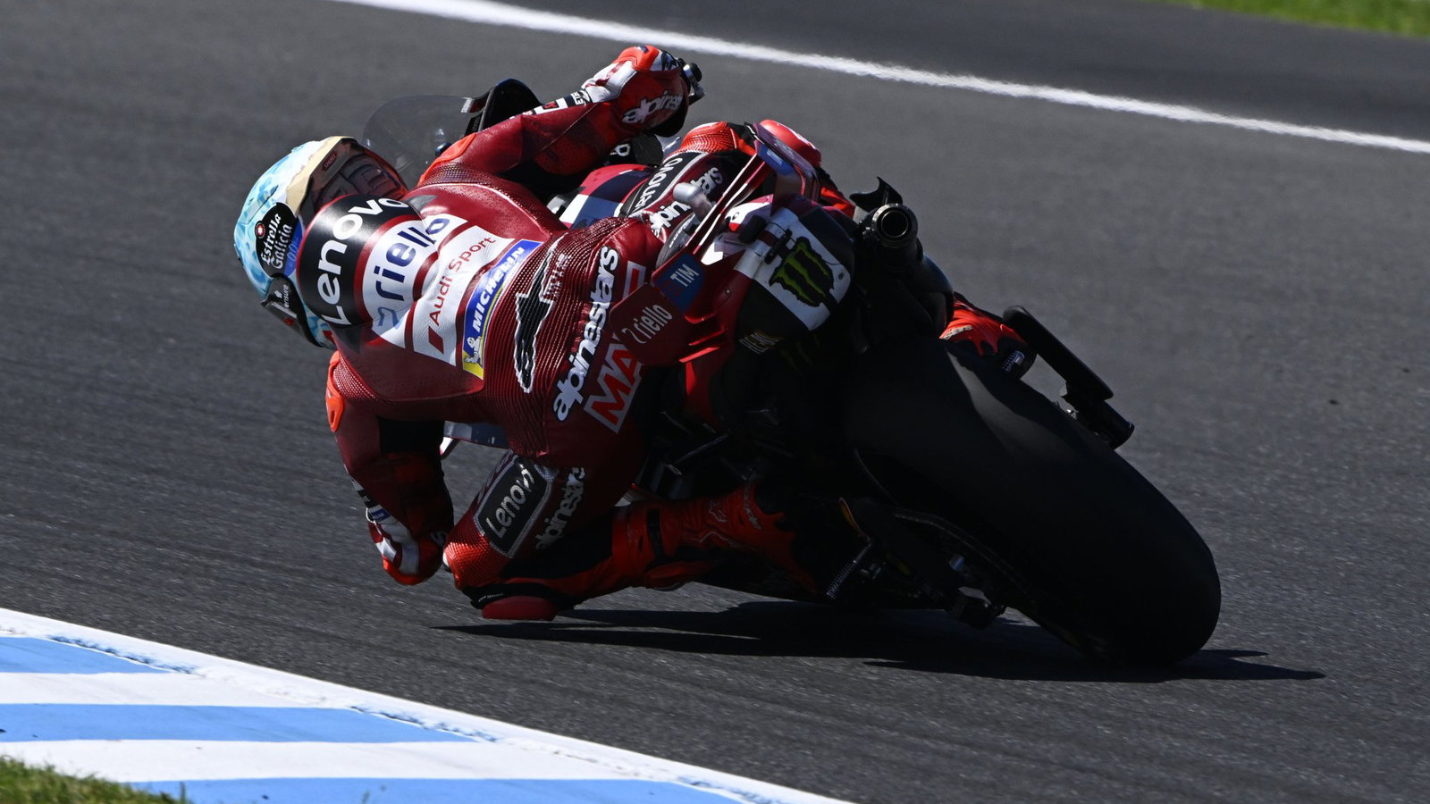 MotoGP Phillip Island: Aprilia takes the early advantage