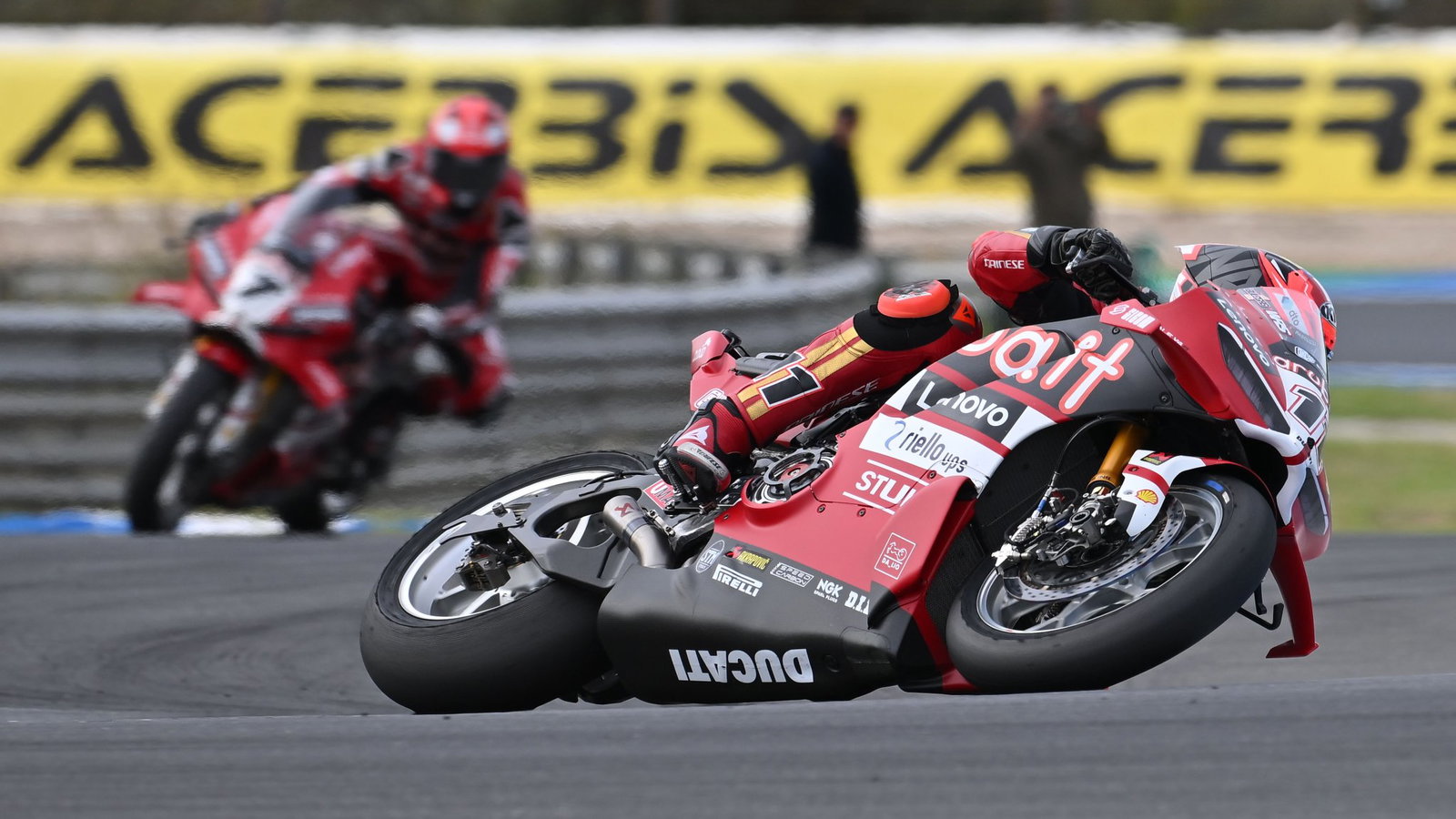 Ο Bulega διπλασίασε τις νίκες του στο Estoril με το Superpole Race