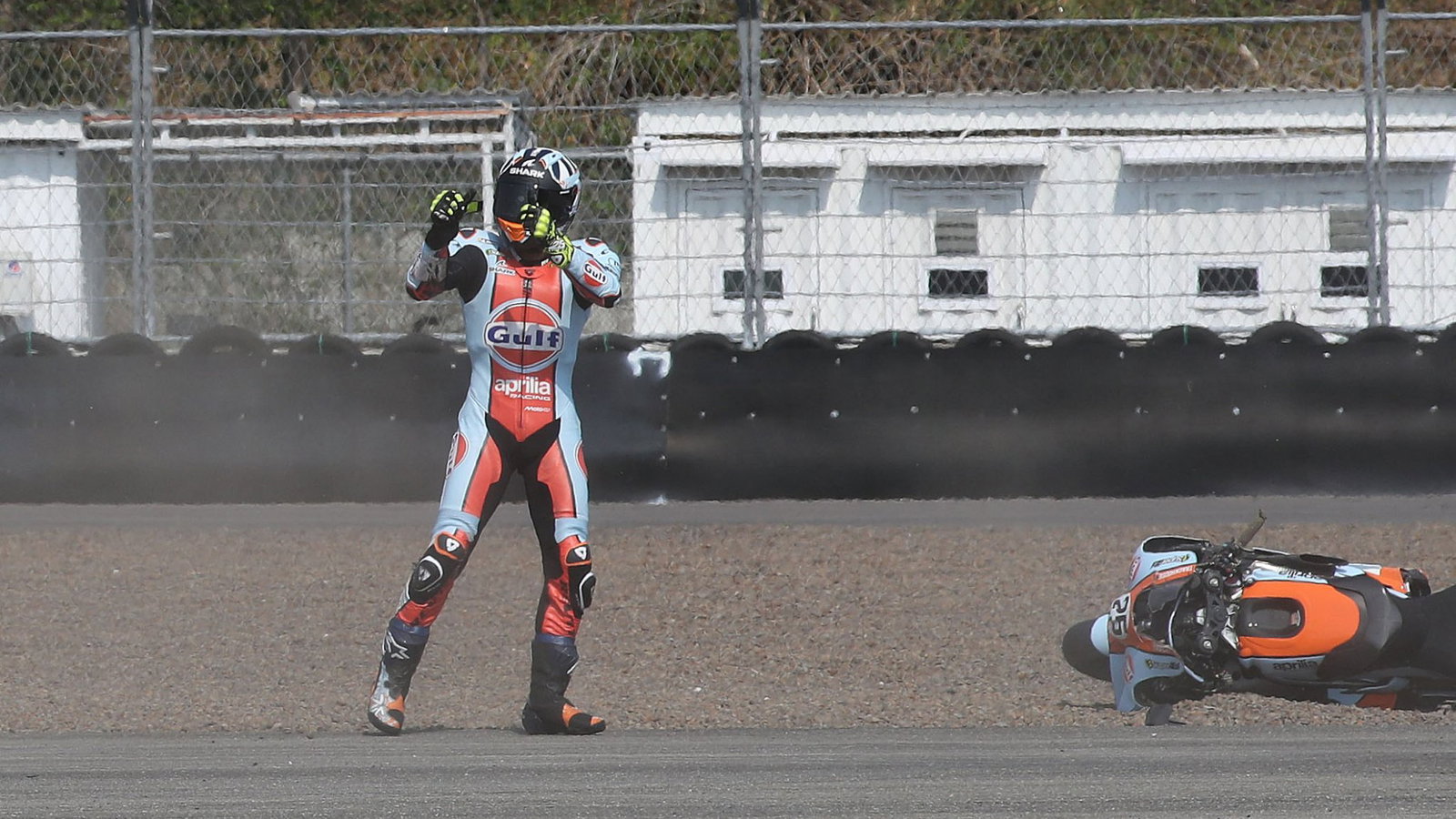 Fernandez suffers finger fracture after Mandalika Sprint clash
