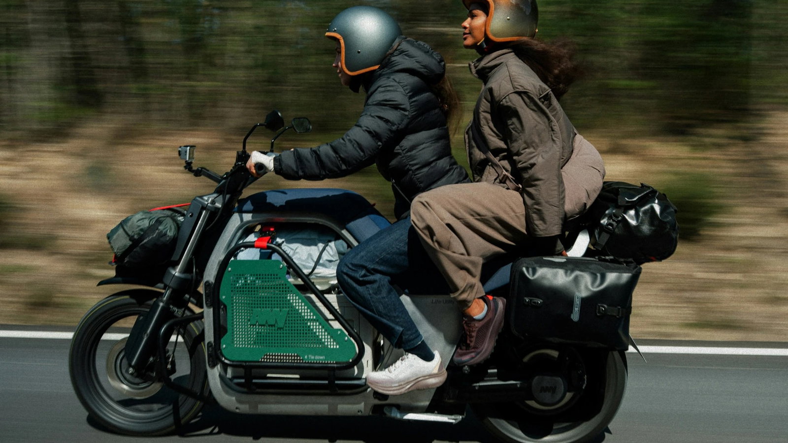 Any Mobility LUV1 turns a motorcycle’s centre into 120 litres of cargo space