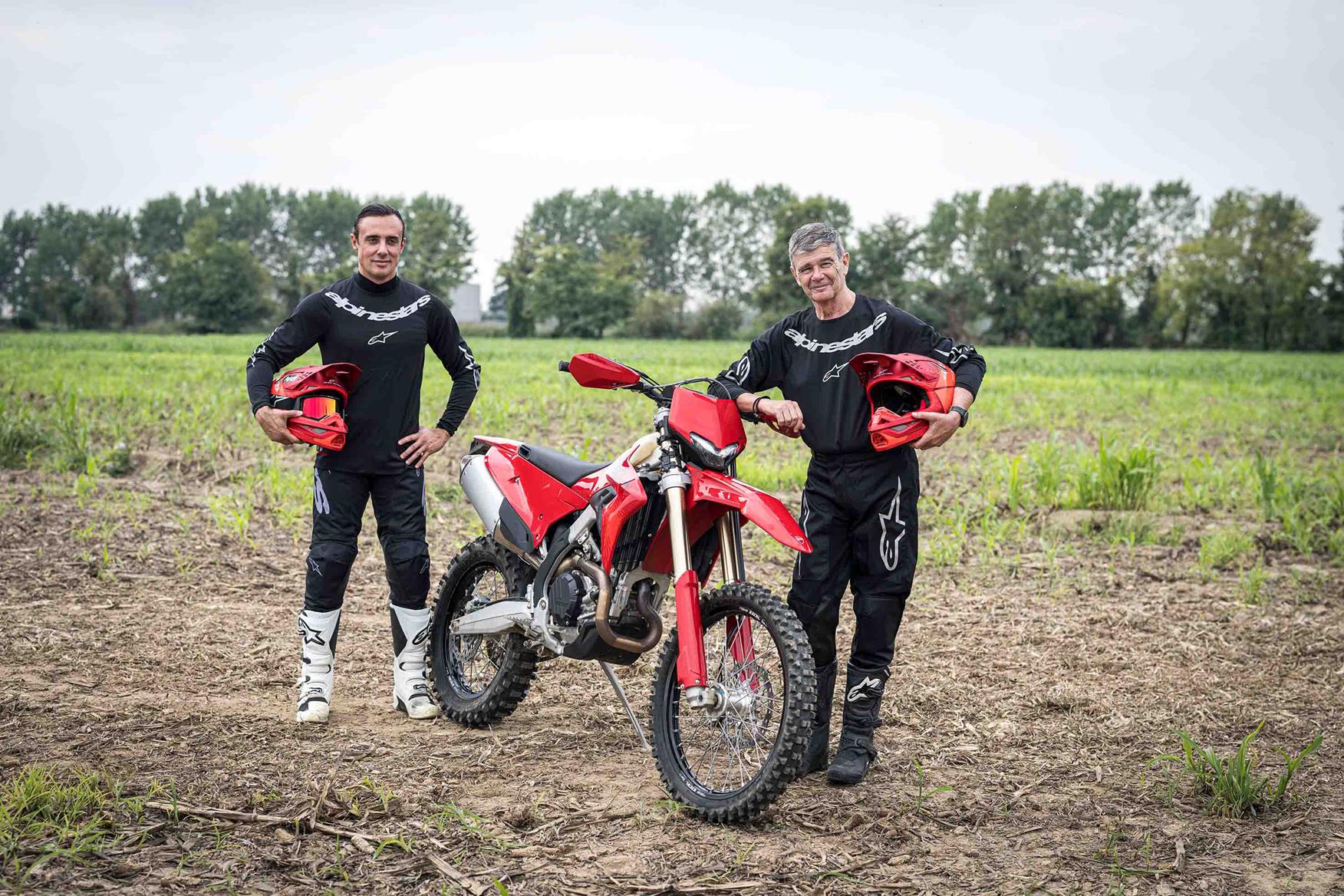 Ρεκόρ 24 ωρών στο motocross με Ducati Desmo450 EDS