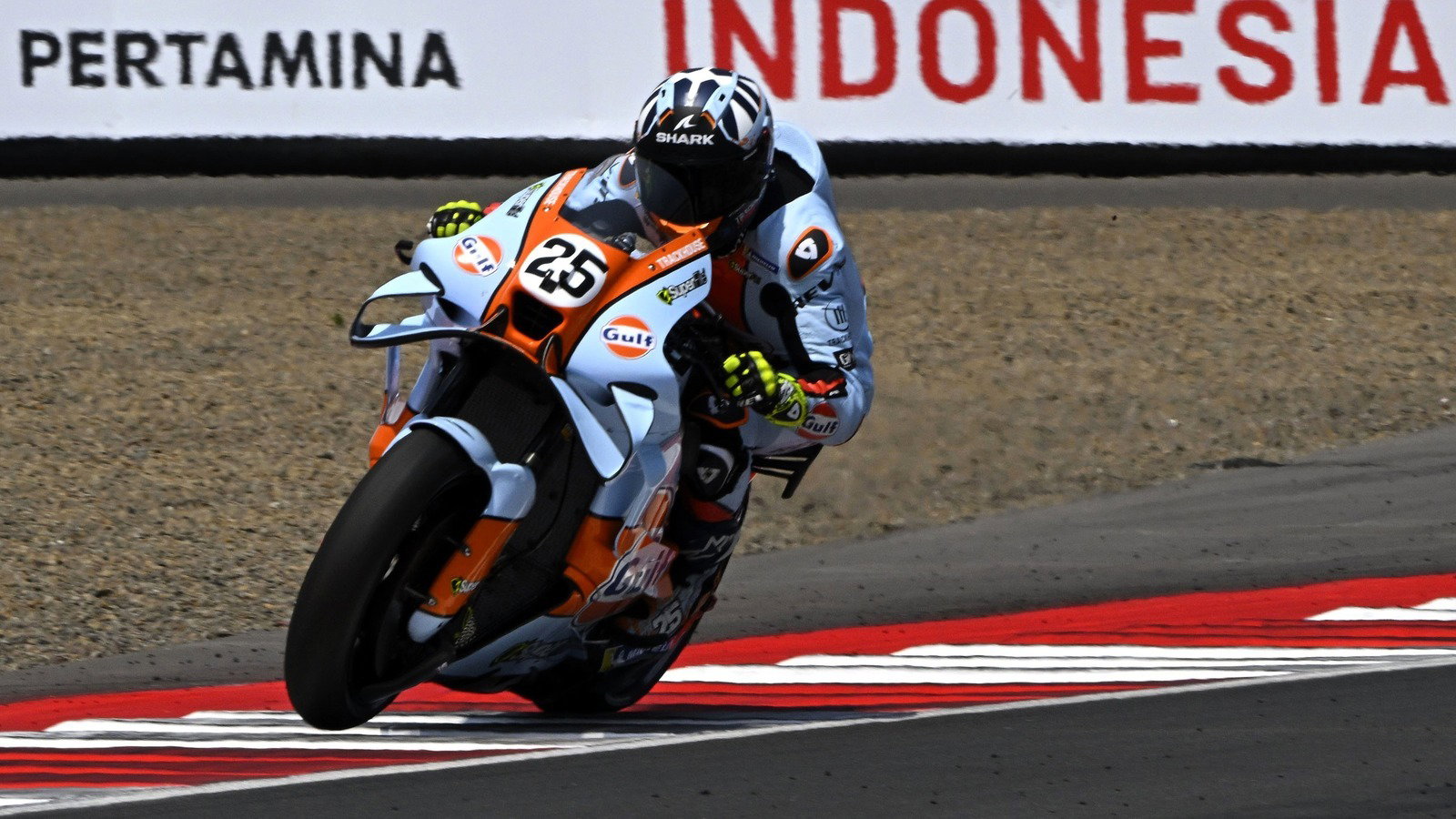 Raul Fernandez claims first Mandalika pole as Razgatlioglu starts 19th