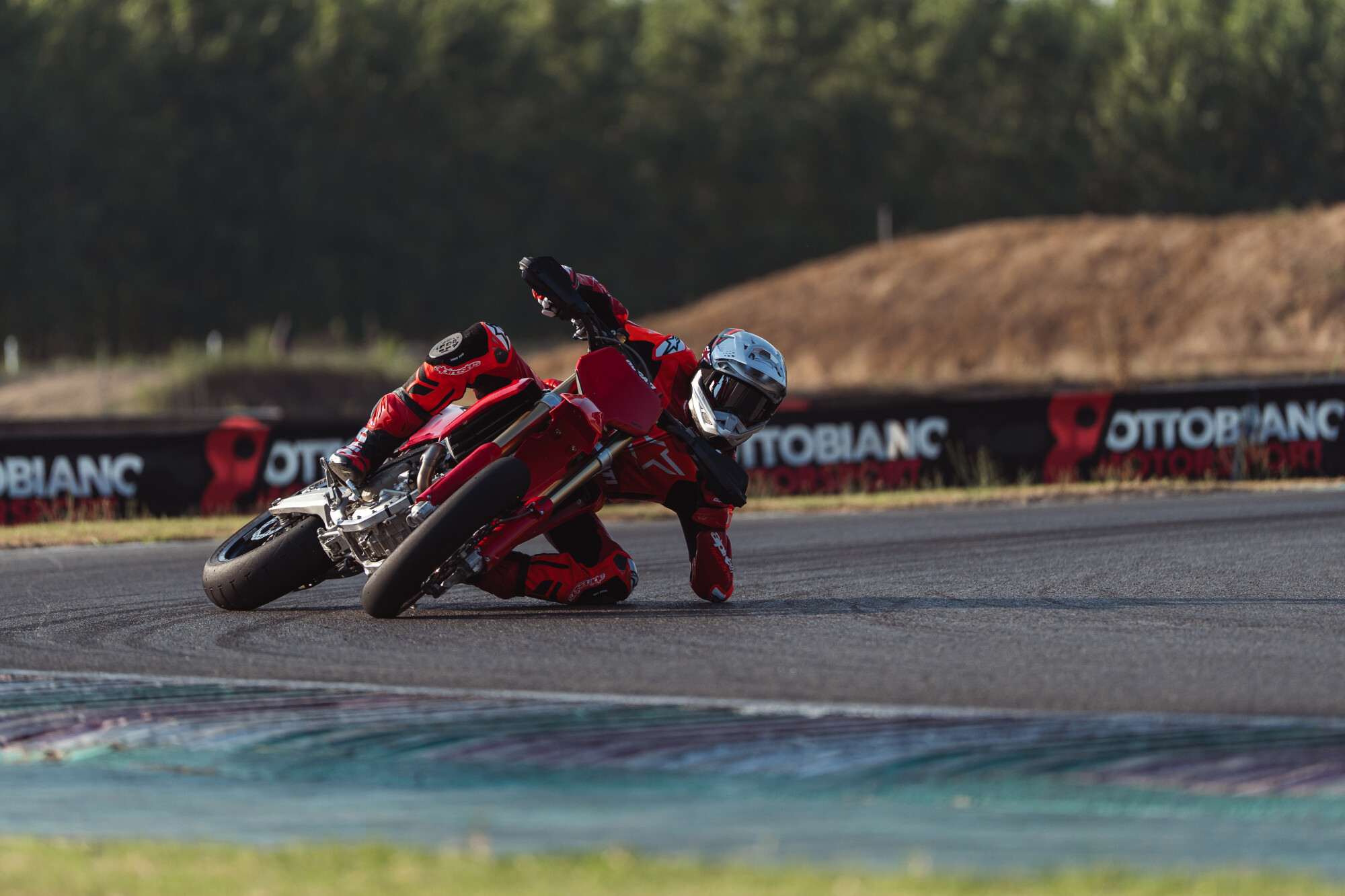 Ducati Desmo450 SM: a purpose-built supermoto racer