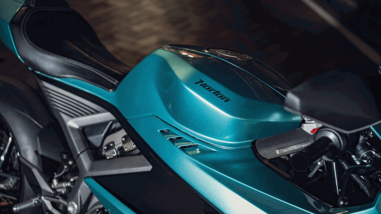 Norton Manx R takes Red Dot’s top design award