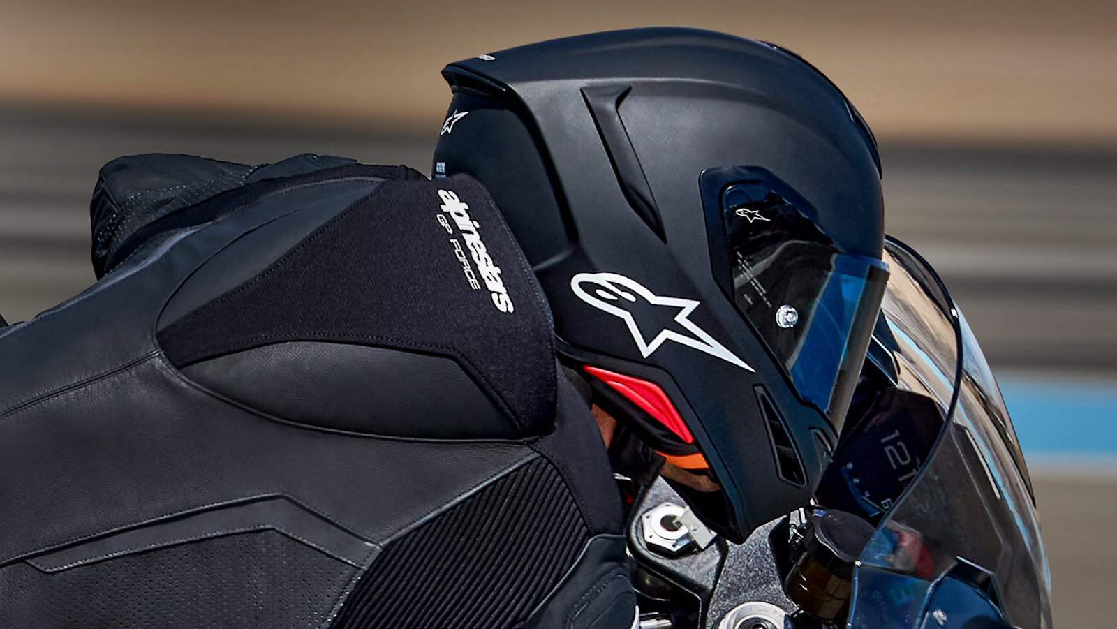 Alpinestars Supertech R7 brings track-ready features to a road helmet