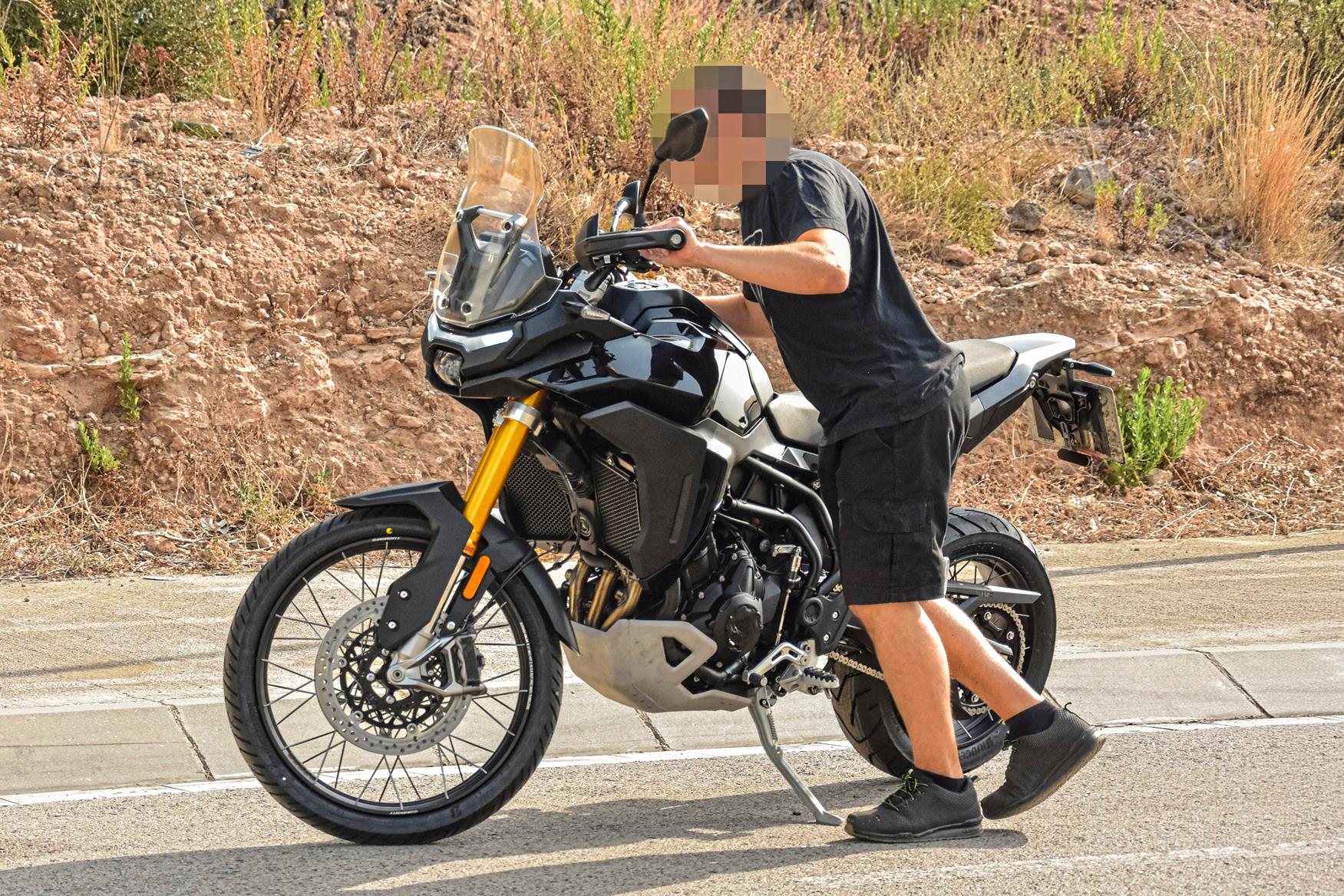 New Triumph Tiger Rally shows 21- and 17-inch wheels