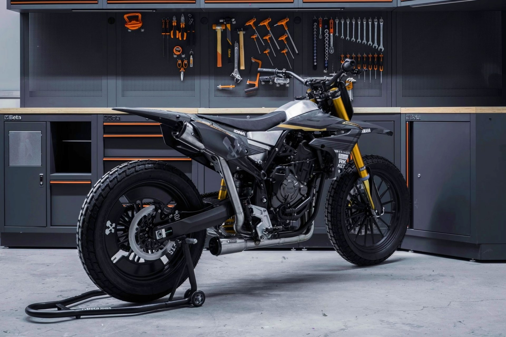 YenereZ 700 FT: the Ténéré 700 becomes a 158kg flat tracker